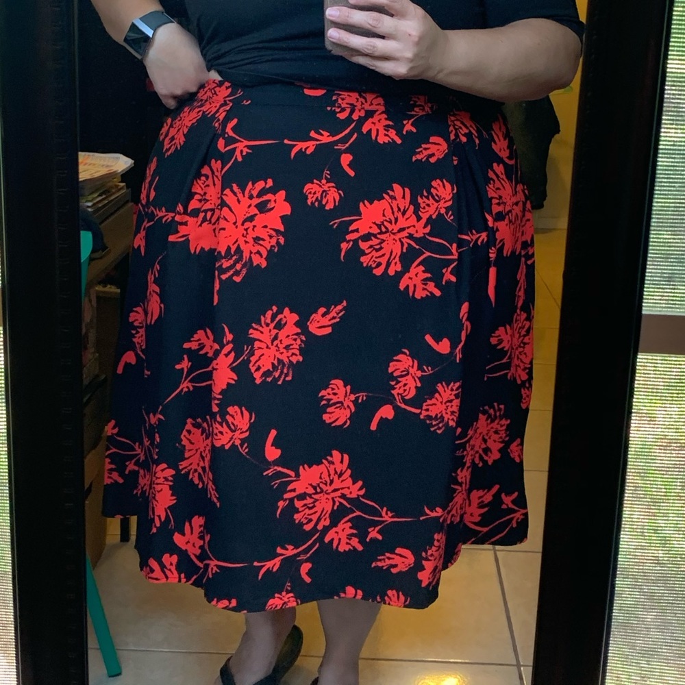 Black floral midi skirt!